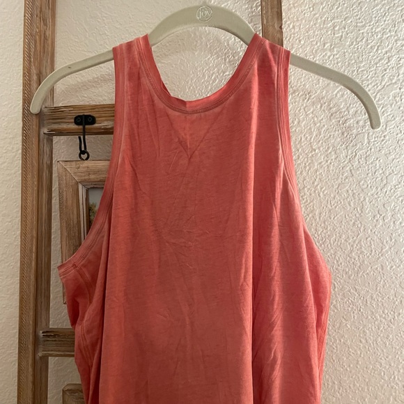 🍋 Lululemon tank top - Picture 2 of 3